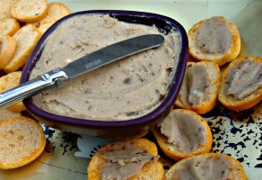 beurre d'anchois apéritif toasts canapés